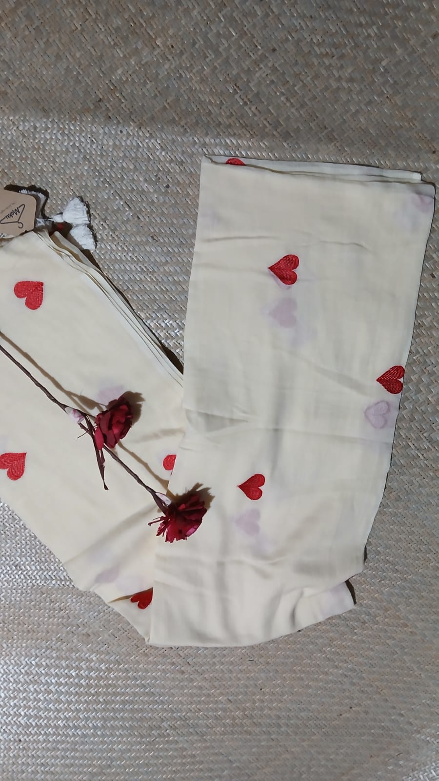 MUL COTTON MEDIUM HEART EMBROIDERY CREAM COLOUR SAREE