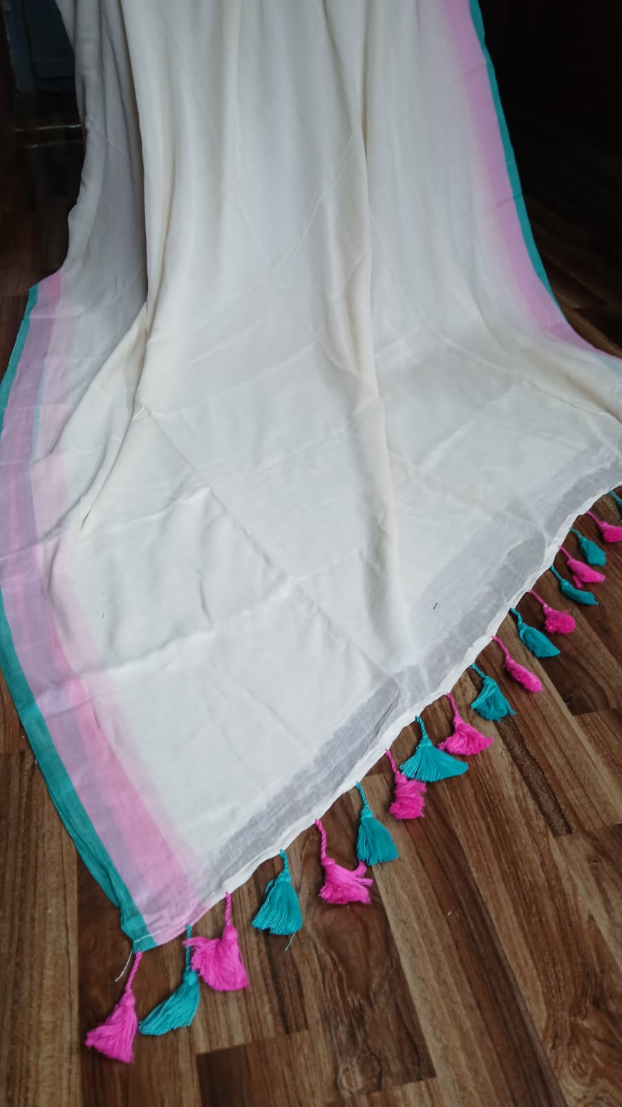 WHITE SAREE WITH PINK N GREEN BORDER