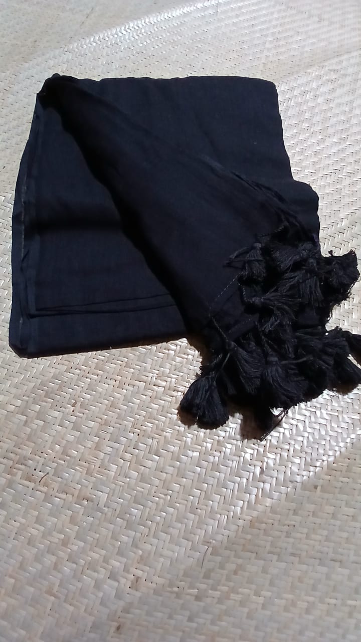 SINGLE COLOUR BLACK SAREE