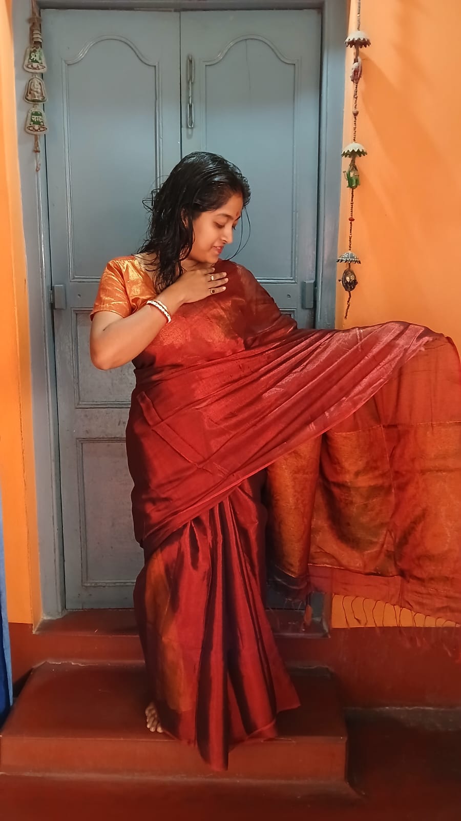 MAROON RAGA WITH BENARASI PALLU