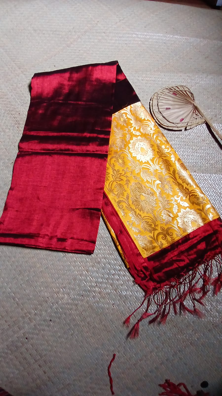 MAROON RAGA WITH BENARASI PALLU