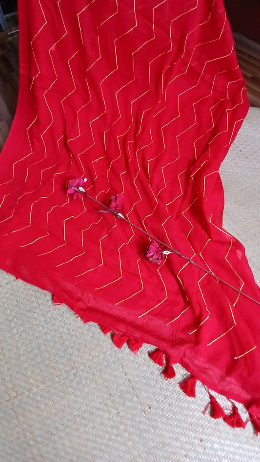 ZARI ZIGZAG EMBROIDERY RED SAREE