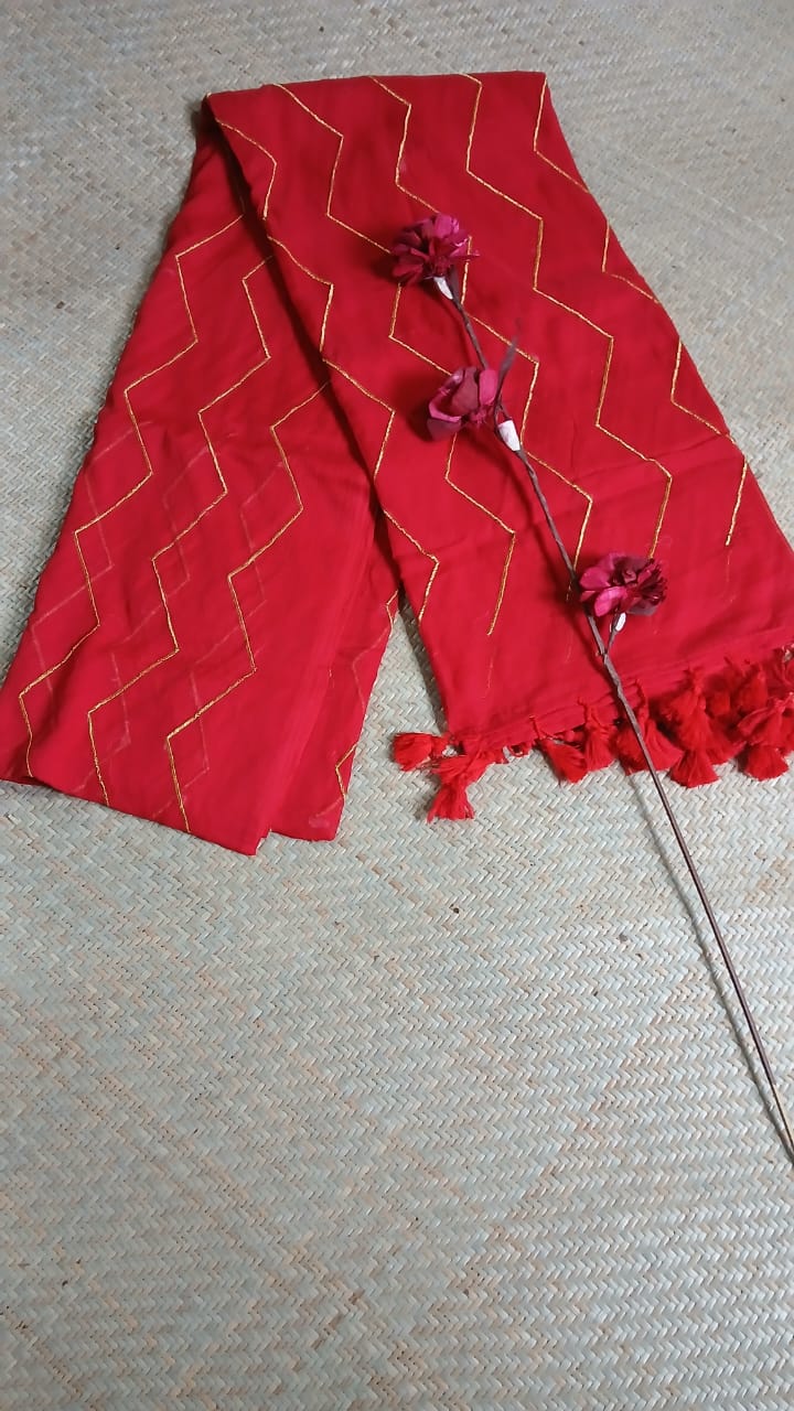 ZARI ZIGZAG EMBROIDERY RED SAREE