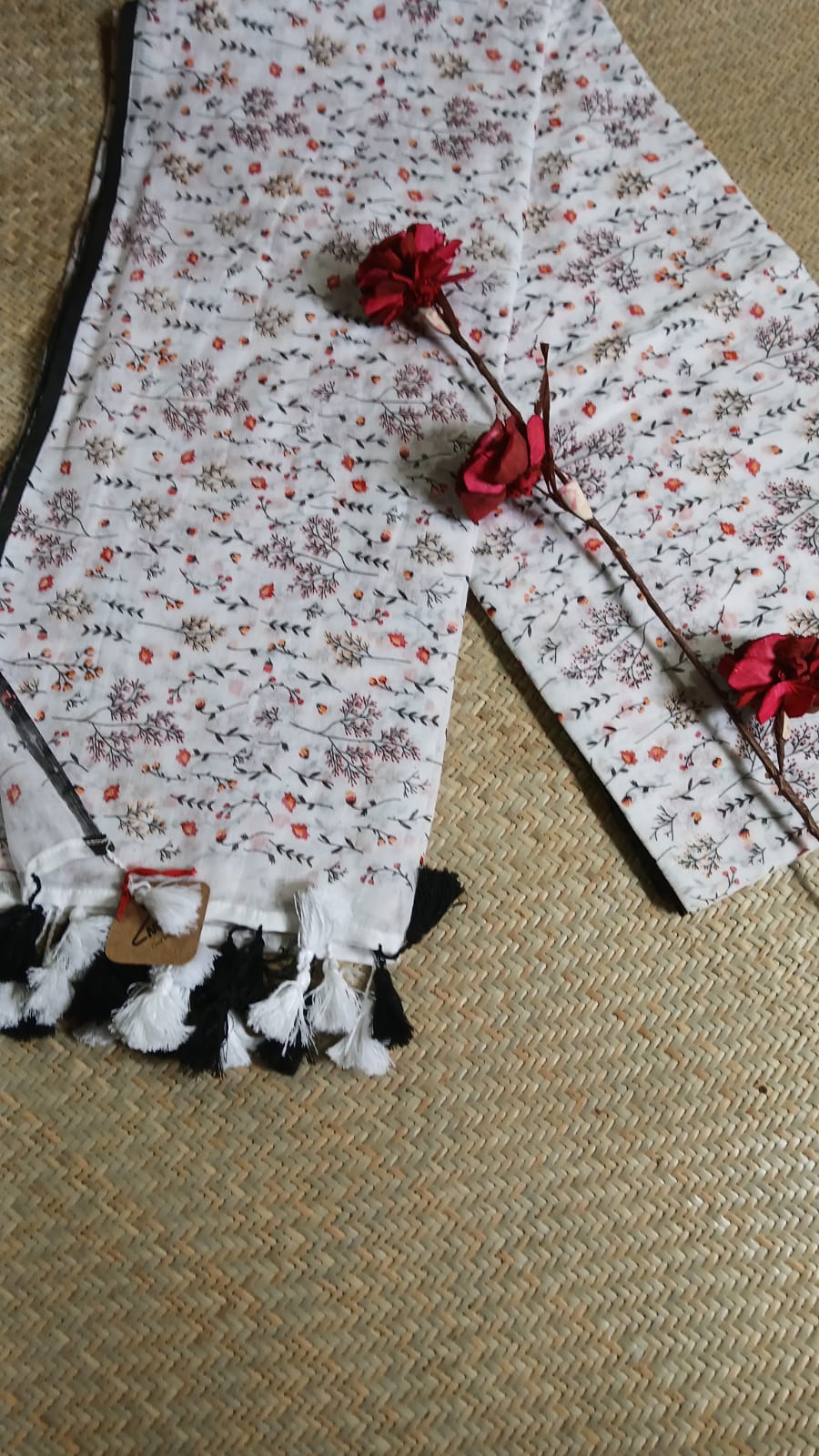 FLORAL PRINTED WHITE SAREE