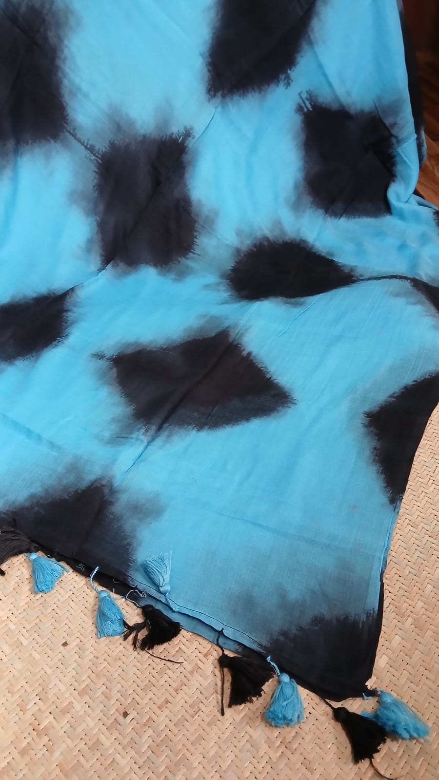TIE AND DYE BLUE N BLACK