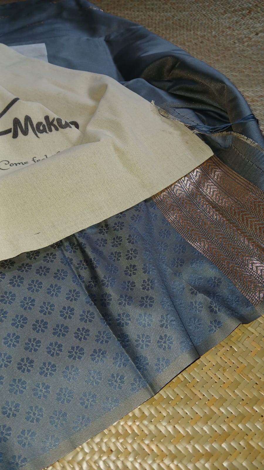GREY OPEN BORDER SILK SAREE