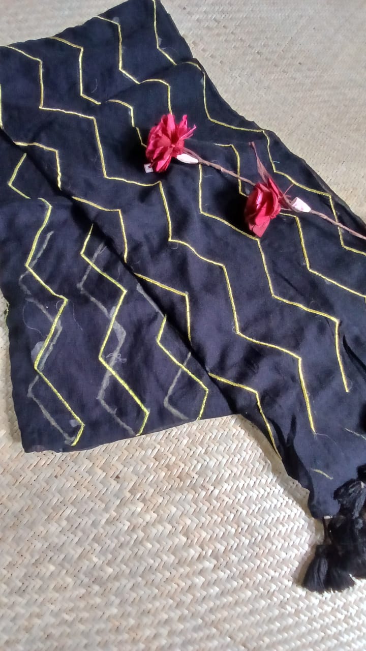 ZARI ZIGZAG EMBROIDERY BLACK SAREE